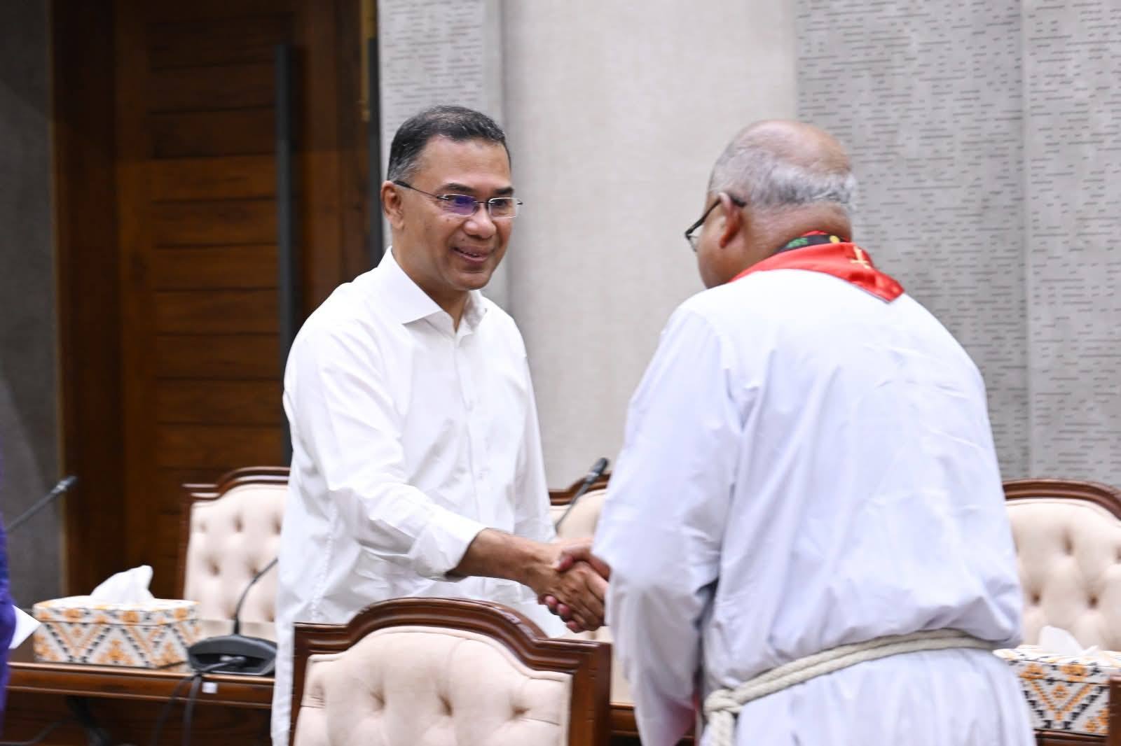 Protestant Church leaders exchange greetings with PM on Easter Sunday